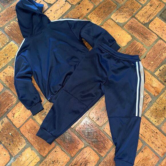 Nike Hoodie Jogger Set - Picture 5 of 6